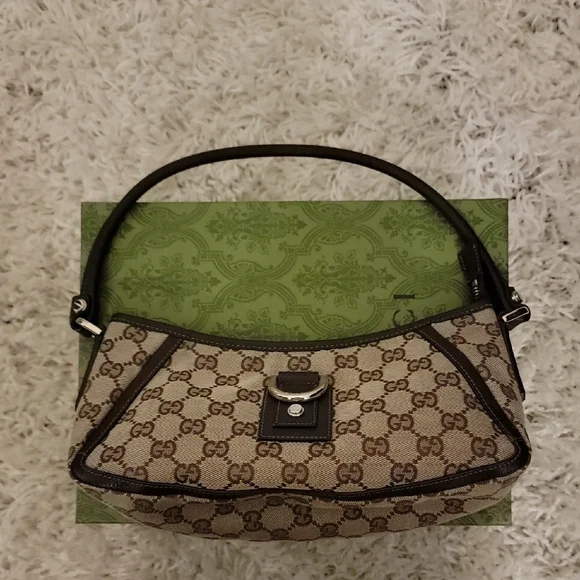 Gucci Beige and Brown GG Canvas Shoulder Bag - Picture 2 of 10